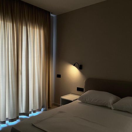 Lian'S Rooms Влёра Экстерьер фото