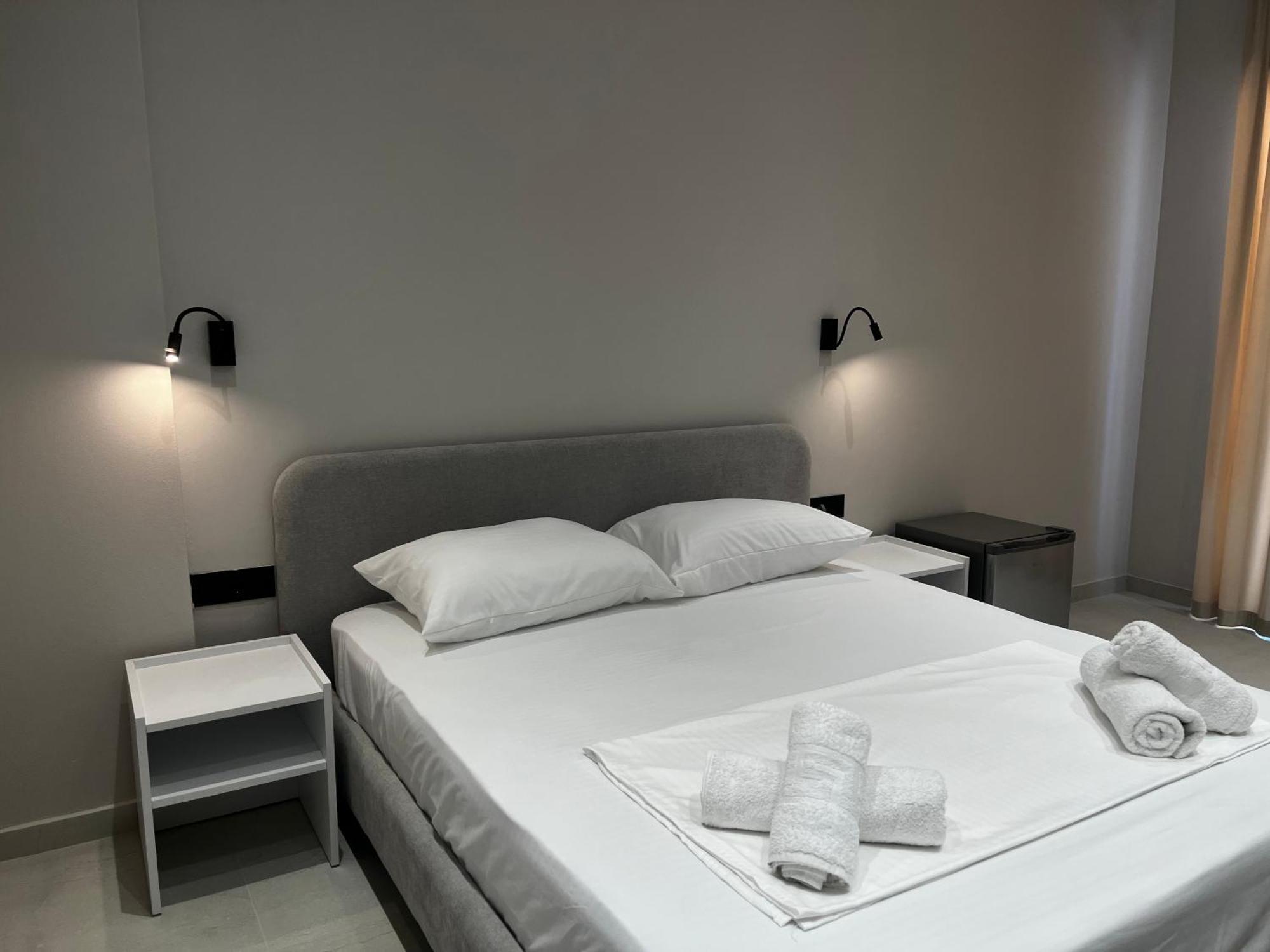 Lian'S Rooms Влёра Экстерьер фото