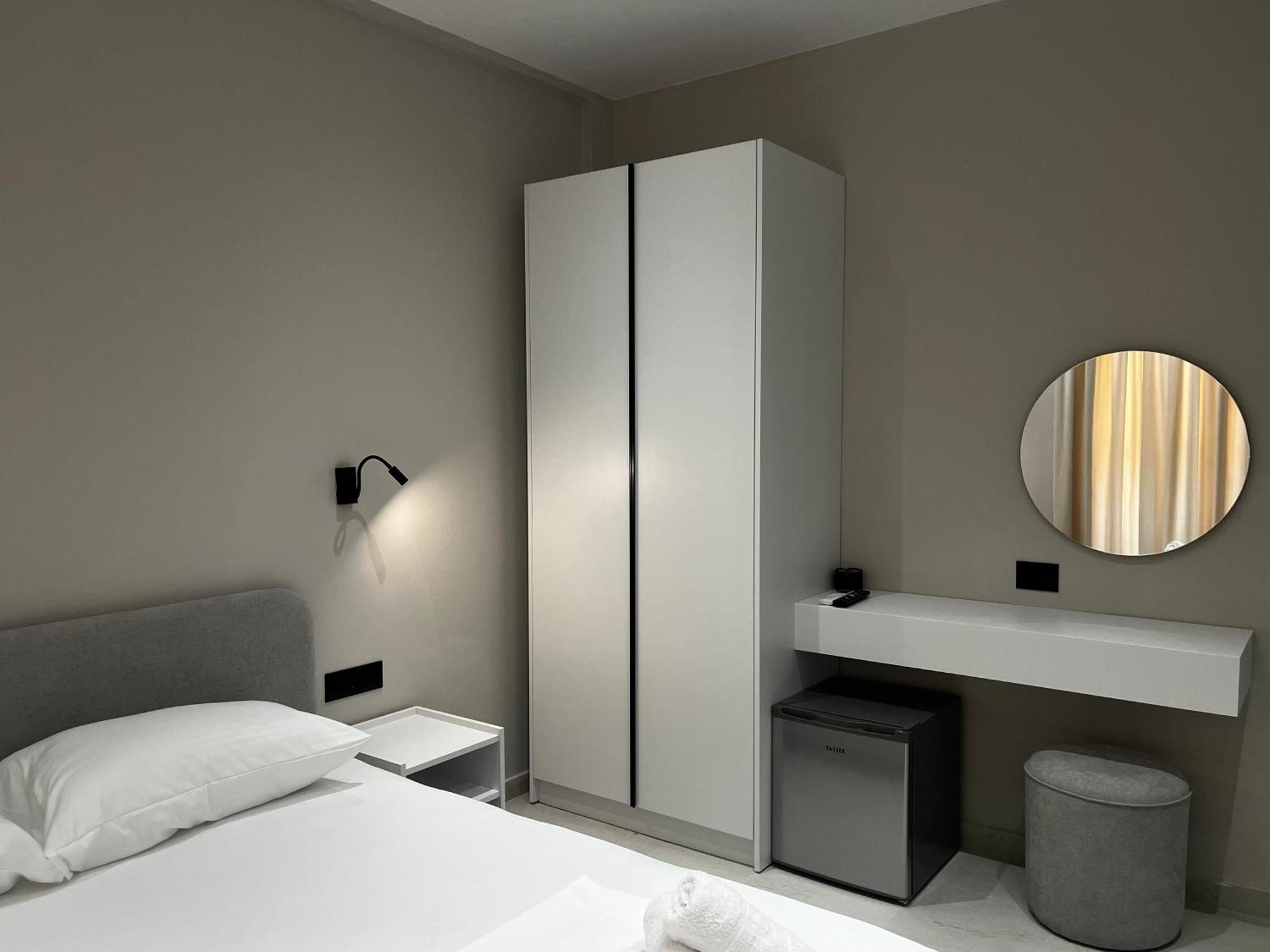 Lian'S Rooms Влёра Экстерьер фото