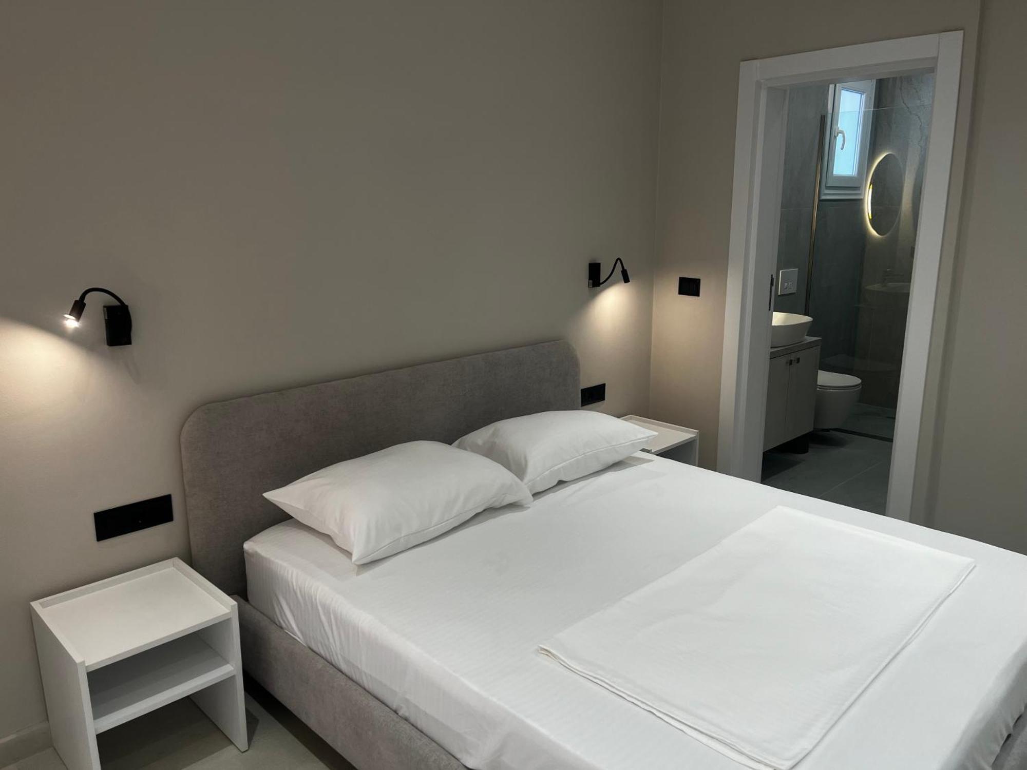 Lian'S Rooms Влёра Экстерьер фото